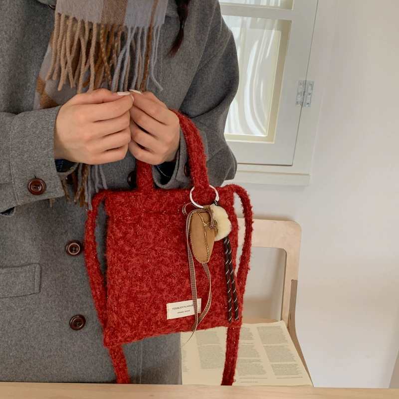 Red winter atmospheric one-shoulder bag, Korean style