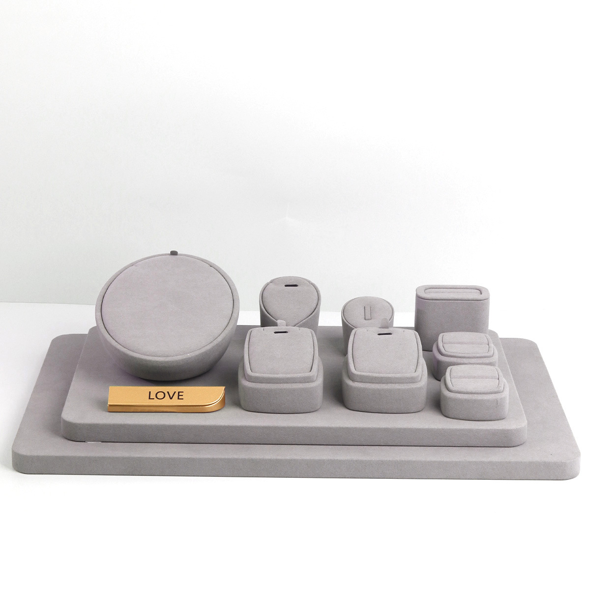 �¿��̨���˻�ɫ�鱦չʾ����������ָ�����������γ���չʾ��