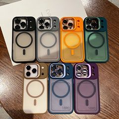 iPhone17promax 肌感触つや消し磁気電話ケースレンズホルダー Apple 16 オールインクルーシブ保護カバーに適しています。