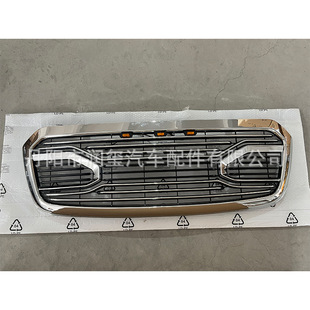 Suitable for 2013-18 Ram RAM1500 medium mesh grille Martin front bumper modification honeycomb electroplating medium mesh