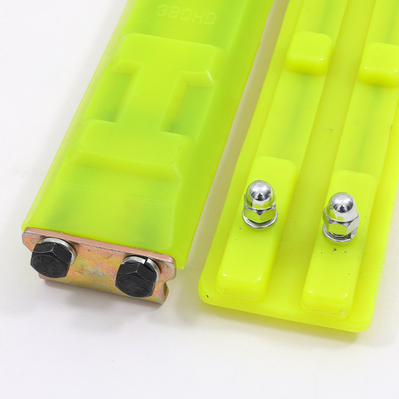 掘削機のキャタピラー板のゴムブロックチェーンの牛筋プレートのゴムブロックのゴム板のバックルのねじのゴムブロック|undefined