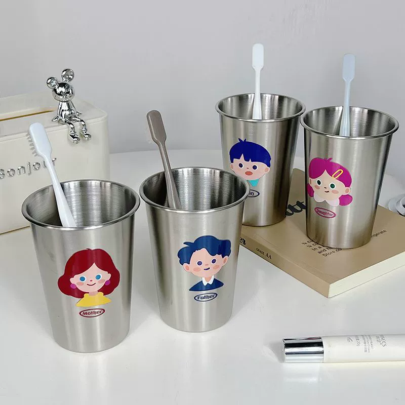 Мультфильмная зубная паста? Wait: original: "Cartoon mouthwash, creative toothbrush stainless steel, increased thickness, fall protection, simple and elegant design"