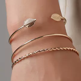 耳钉;项链;耳环