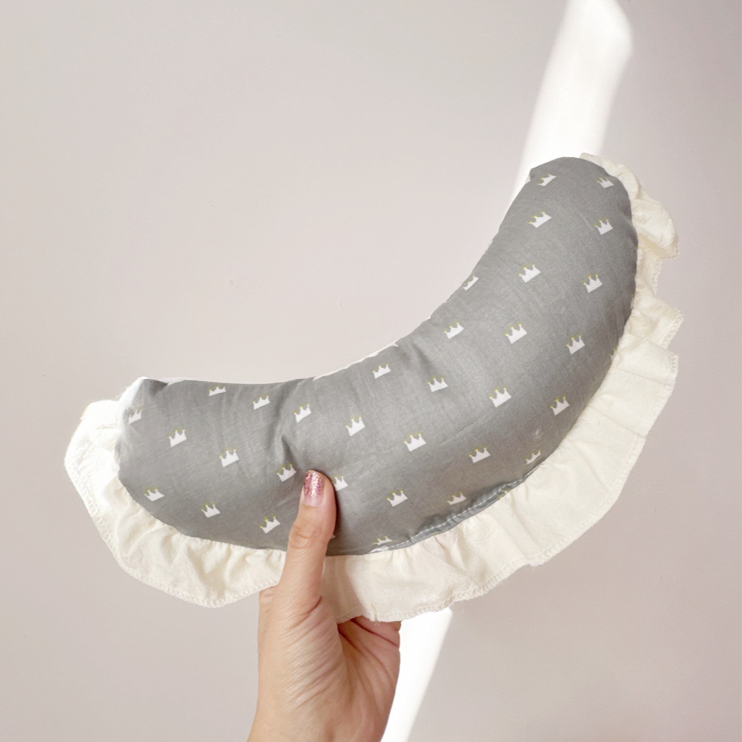 회색 배경 왕관