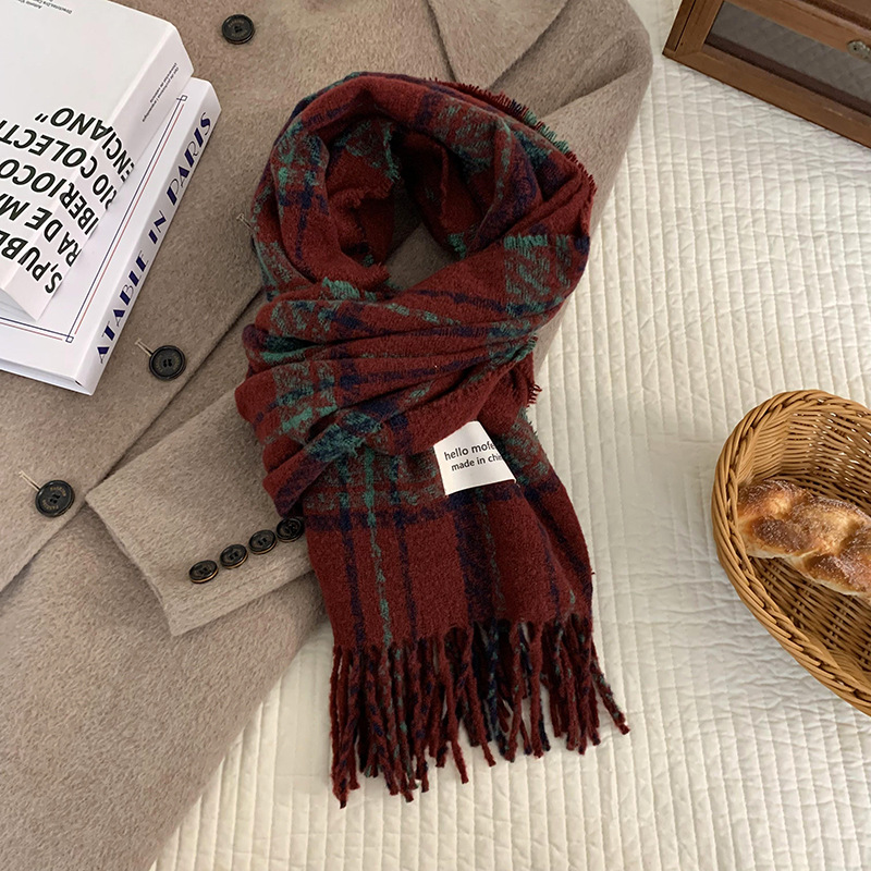 Bufandas de invierno femeninas de alta calidad 2025 nuevo estilo versátil caliente imitación de cachemira bufandas retrógradas al por mayor