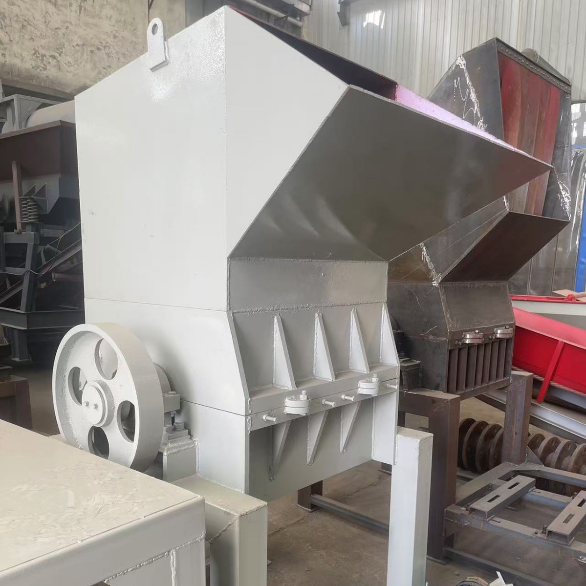 再生料橡胶地砖破碎筛分一体式生产线 轮胎挤丝切块粉碎细料机