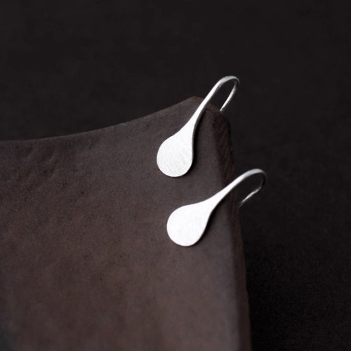 Korean Fashion Cute Water Drop Earrings Simple and Fresh Minimalist Elegant Versatile Girl Earrings  New Arrival