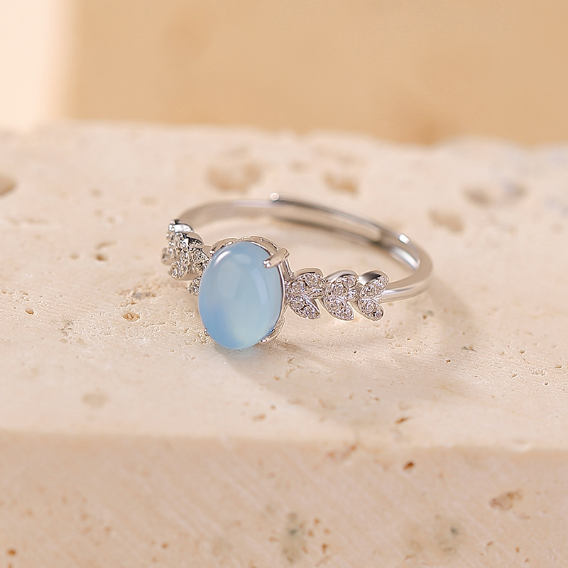Nhẫn bạc S925 đính đá Aquamarine hình trứng mặt cắt tinh tế, kiểu mở điều chỉnh được — một mảnh