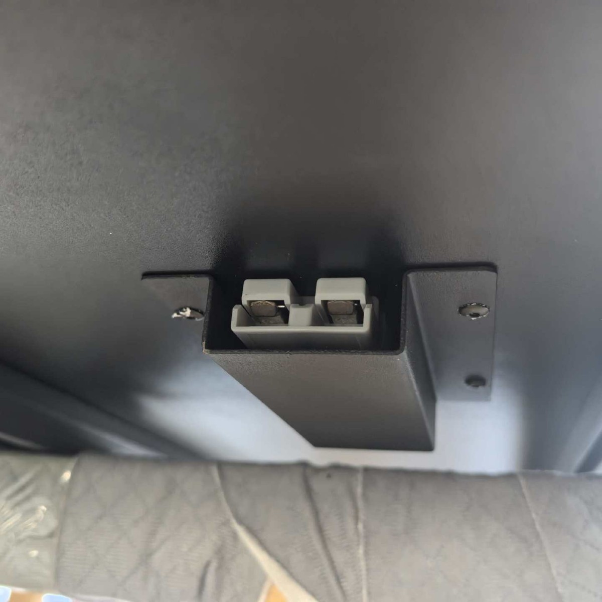 Tabla personalizada de aleación de aluminio triangular carpa de techo de alta velocidad SUV carpa de vehículo todoterreno duro carpa de techo duro