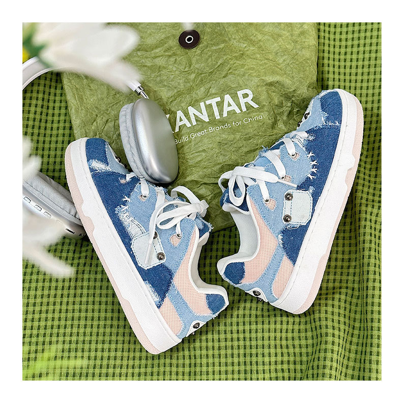 Xu Lings „Cold Sticky Bread“-Schuhe, kontrastierendes Canvas-Panel in Cowboy-Blau-Pink, Dopamine BAKE-Skateboards für Männer und Frauen_voghion.com