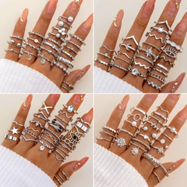 项链;戒指;耳环