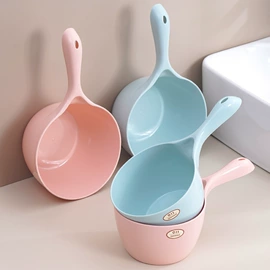 垃圾桶;洗发杯/水勺;衣架