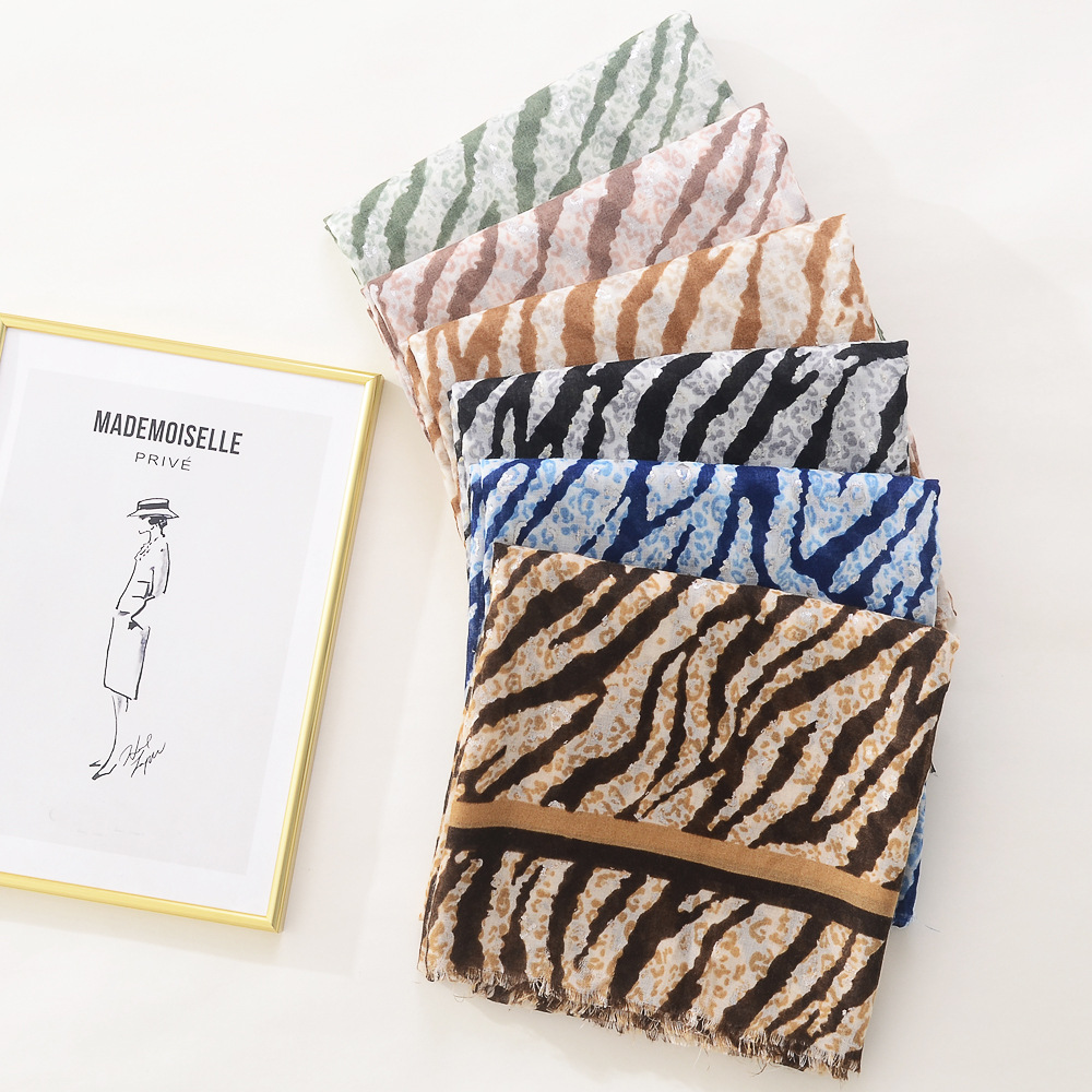 El comercio exterior de exportación animal patrón bronceado algodón y lino siente bufanda de seda personalidad de la moda bronceado decoración bufanda grande Toalla de playa para las mujeres