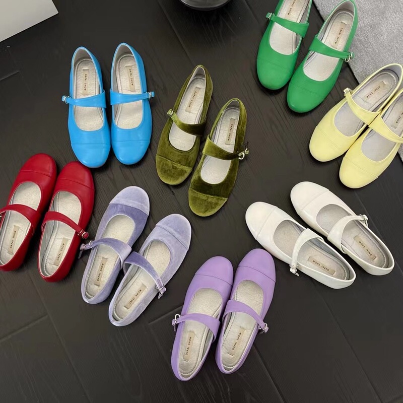 CHIC 2022 :_vilita niche oil painting summer color matching soft leather word with temperament small shoes