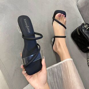 �ļ���W�t����ЬŮ�r�аٴ���Ů�L͸��ˮ��������һ�������ŮЬ