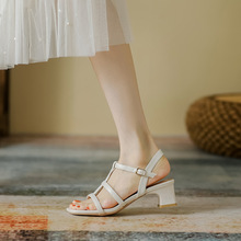 新款中跟罗马鞋外穿凉鞋女 夏季粗跟高跟鞋不累脚扣带单鞋  022-3