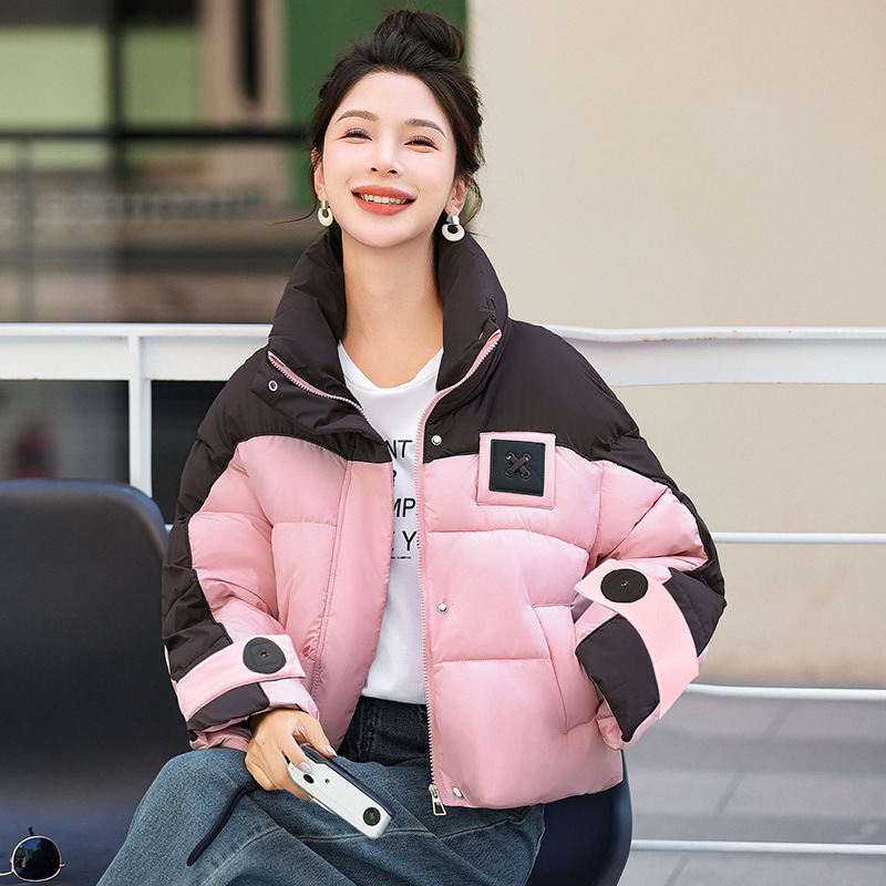 2025 ropa de algodón de pluma para mujeres gruesa corta encapuchada abrigo de moda suelto delgado chaqueta de algodón de invierno ropa de pan caliente