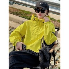 高级感连帽短款薄款外套女款春秋2025新款爆款休闲洋气宽松冲锋衣