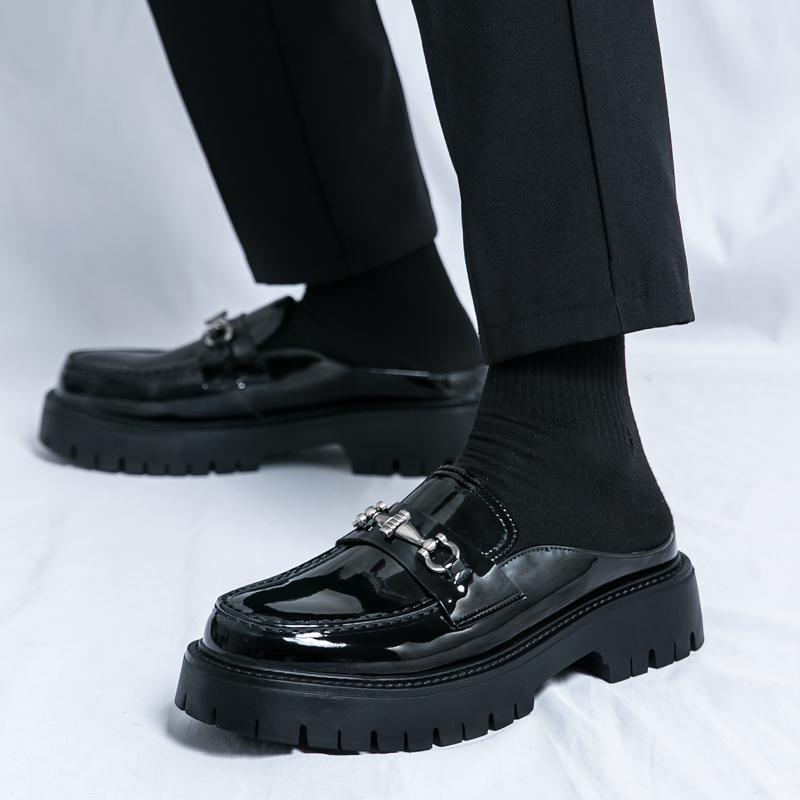 2025 transfronterizos bolsas grandes zapatos de cuero de piel esmaltada zapatos de cuero brillante para hombres adolescentes sin talón