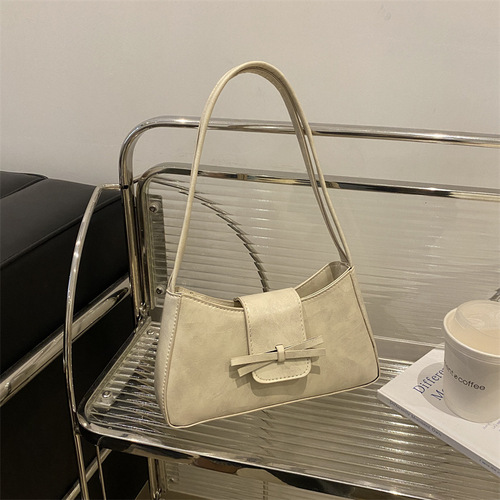 Fashionable Underarm Bags for Women, Large Capacity, Winter Style, Unique, Shoulder Bag, Handheld Baguette Bag with Bow