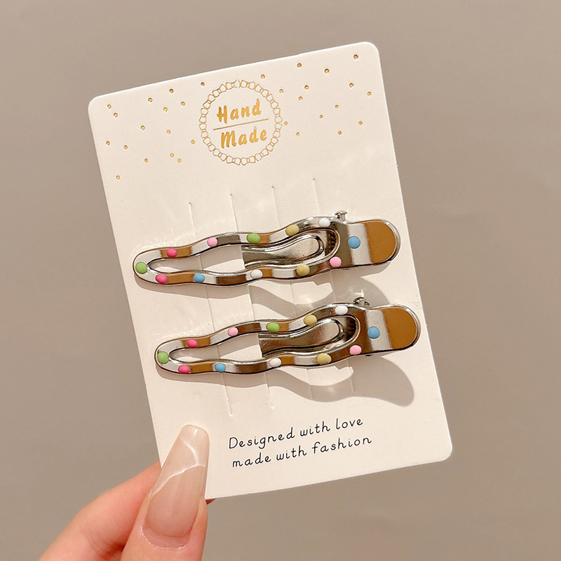 Coreana lateral frange clip de cabello de la frente de mujer sensación avanzada 2025 nuevo toque de dopamina clip de boca de pato