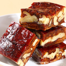 批发枣仁派新疆红枣夹核桃抱抱果休闲零食大枣夹核桃仁新疆枣仁派