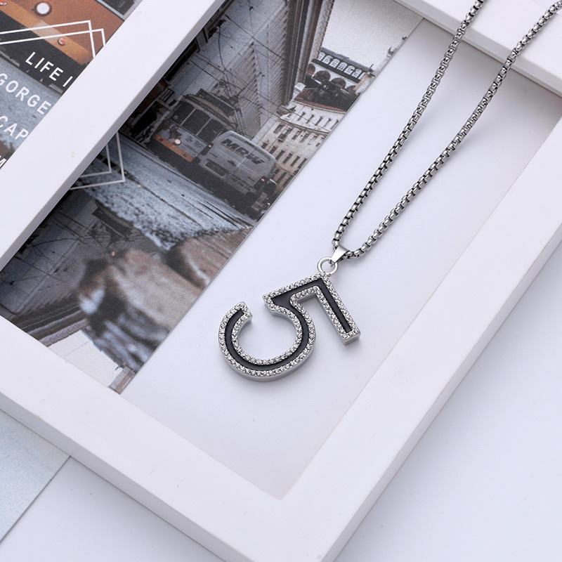 Collana con ciondolo a forma di 5 con diamanti incrostati di Hip Hop, con catena e cappuccio, personalità hipster femminile, ciondolo semplice, accessori per danza hip hop_voghion.com