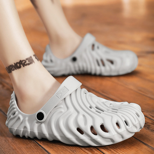 EVA thick-soled slippers for men's summer outdoor sports couples hole-in-the-wall sandals men's non-slip soft-soled beach shoes