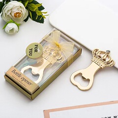 欧米の個性的なウェディング用品の結婚のお返しの贈り物の実用的な贈り物のアイデアのビールの王冠の金色の栓抜き器