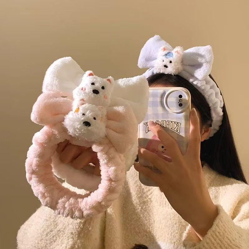 西高地の子犬のぬいぐるみのヘアバンドは顔を洗って化粧します。|undefined