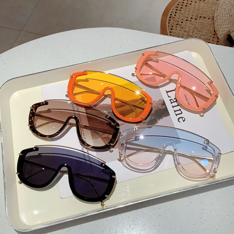 70g Weight Full Frame Glasses Structure Sunglasses Classification PC, UV400 Protection Lens Material Special-Shaped Mirror Glasses Style Travel, Party Occasion Solid Color Pattern Unisex Gender Simple Style, Streetwear Style Pink, Gold Color Simple Style Streetwear Solid Color PC UV400 Protection Special-Shaped Mirror Full Frame Women's Sunglasses 无