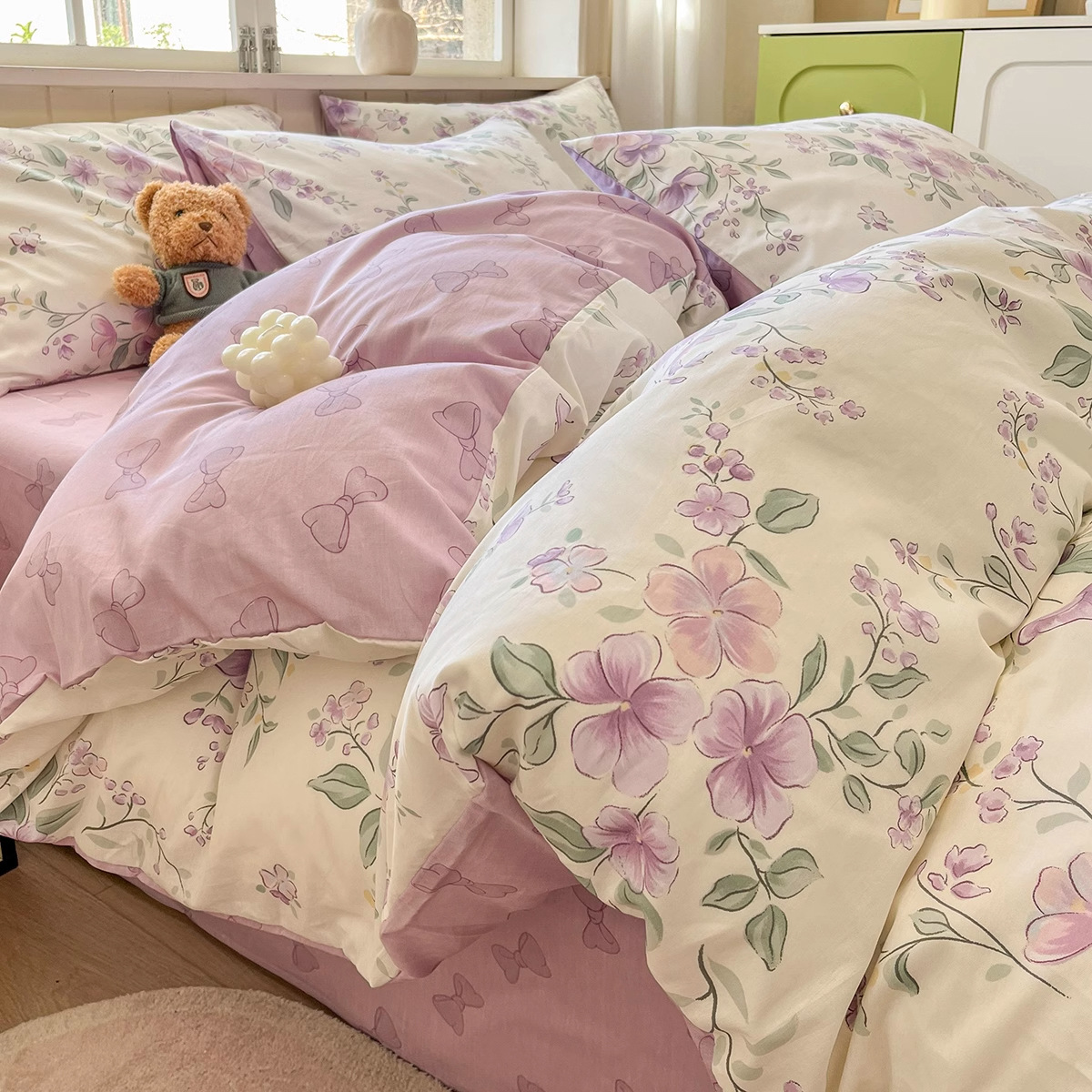 Juego de cuatro piezas de algodón puro, ropa de cama de algodón 100% estilo nuevo 2026, funda nórdica floral fresca, sábana, juego de tres piezas para dormitorio, sábana ajustable.