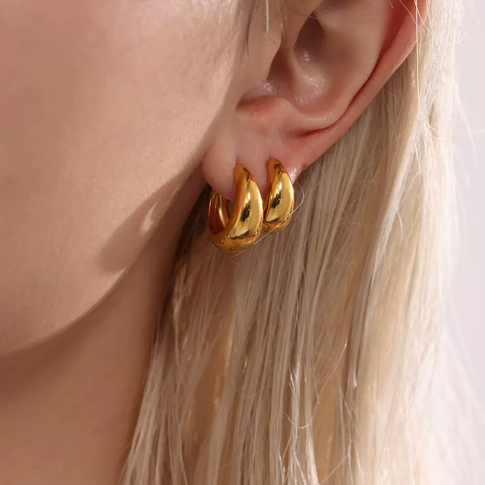 米朵朵ins轻奢风高抛光质感间金色耳环耳扣饰品不锈钢镀18K金保色