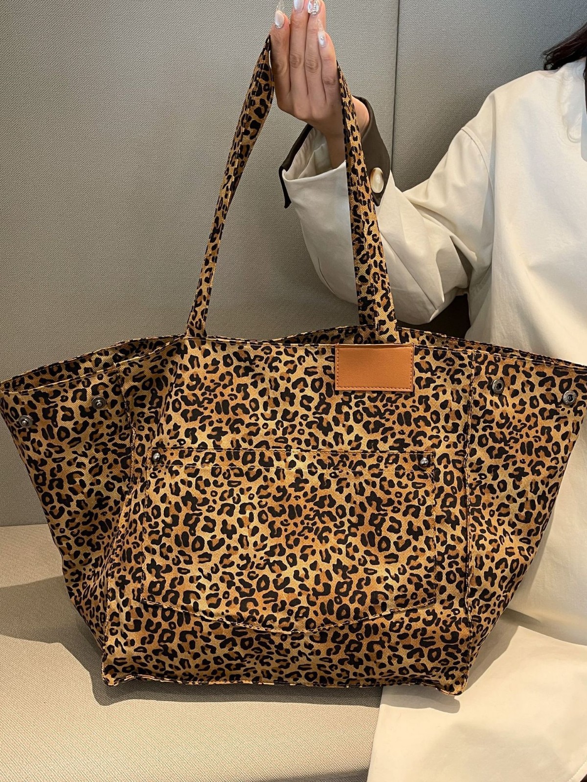 Bolso de gran capacidad yangqi bolso de cercanías de cara suave bolso especial 2024 leopardo nuevo bolso de mujer popular bolso de hombro otoño e invierno