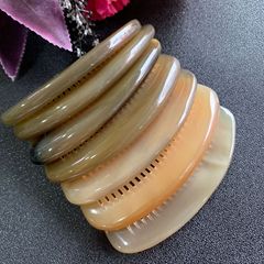 Natural horn full tooth polished edge dense tooth comb half round comb horn moon comb horn comb factory wholesale
