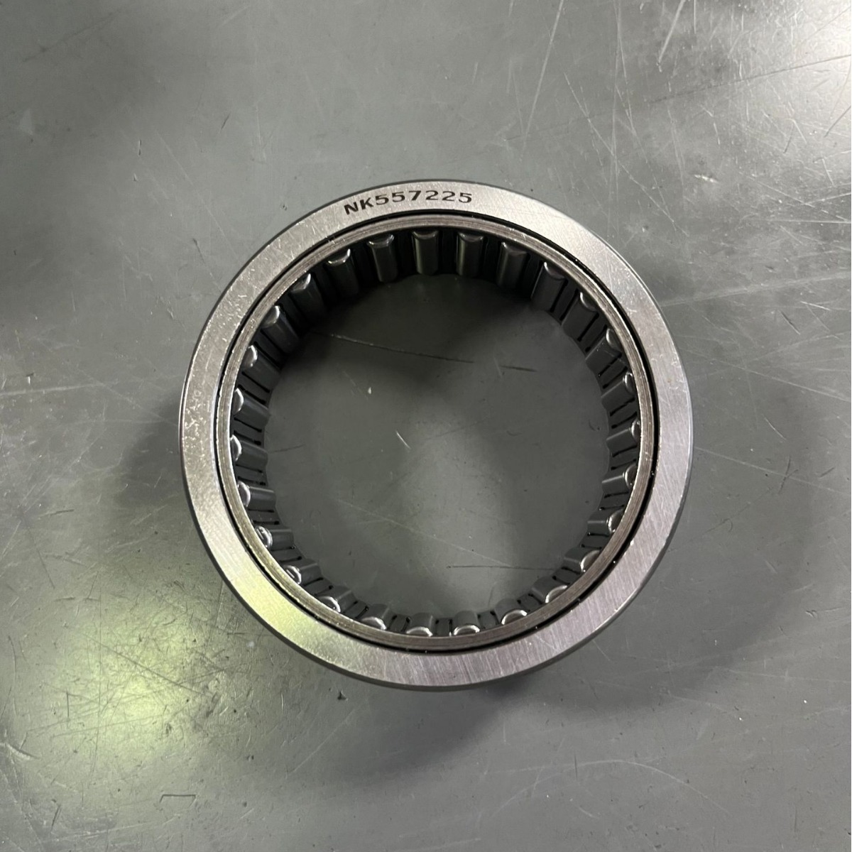 负载型小游隙实体套圈滚针轴承NK557225  内55外72高25 NKS55/25