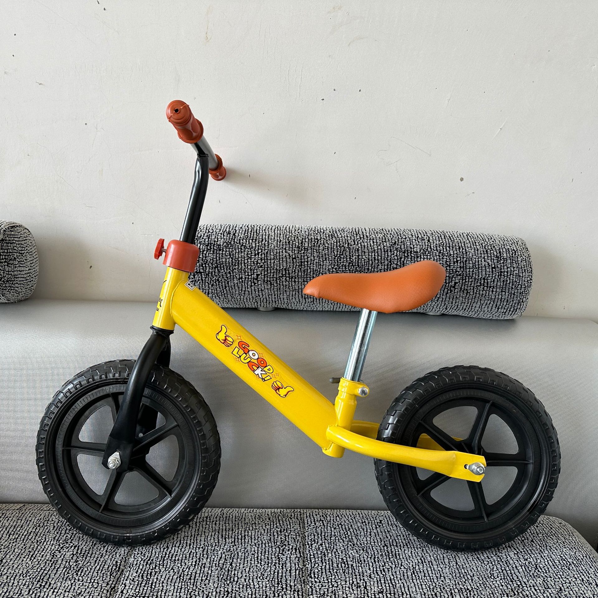 Coche de equilibrio ligero ajustable para bebés deslizante 12 bicicleta deslizante para niños caminando caminante patinaje