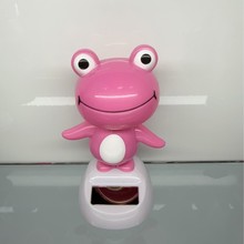 网红太阳能摇摆器粉色爆款青蛙公仔车载摆件装饰品
