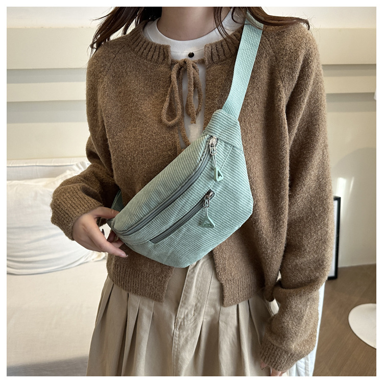 Bolsa de pecho de lana 2024 nuevo retro pequeño fresco coreano bolso casual simple bolso de lana ligero