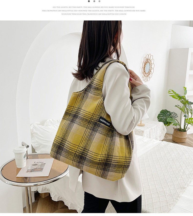 New Korean-style retro versatile and artistic tote bag for women in autumn and winter 2022, thickened woolen checkered pattern, single-shoulder bag details Picture