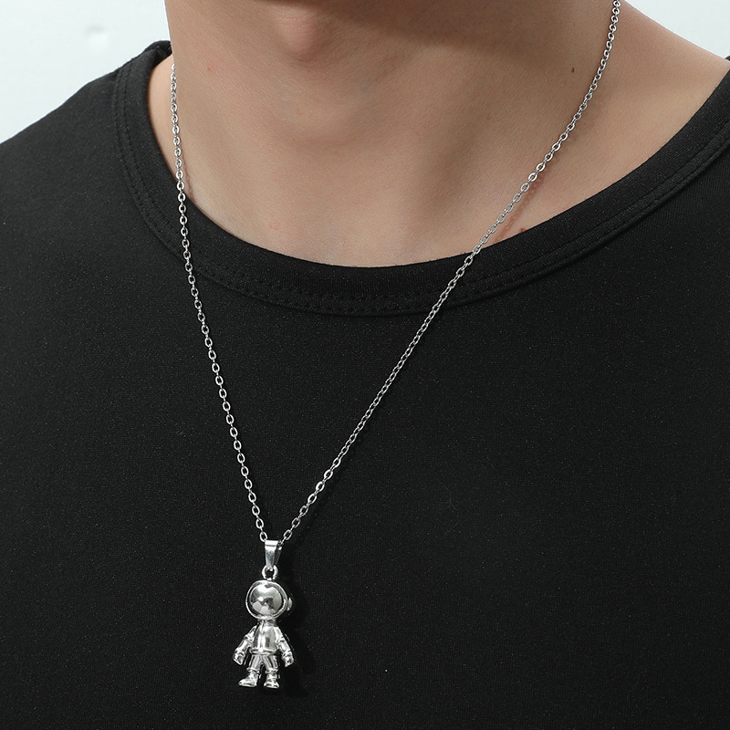 Astronaut Necklace Hip Hop Trend Astronaut Pendant Fashion Personality Clothing Jewelry Accessories