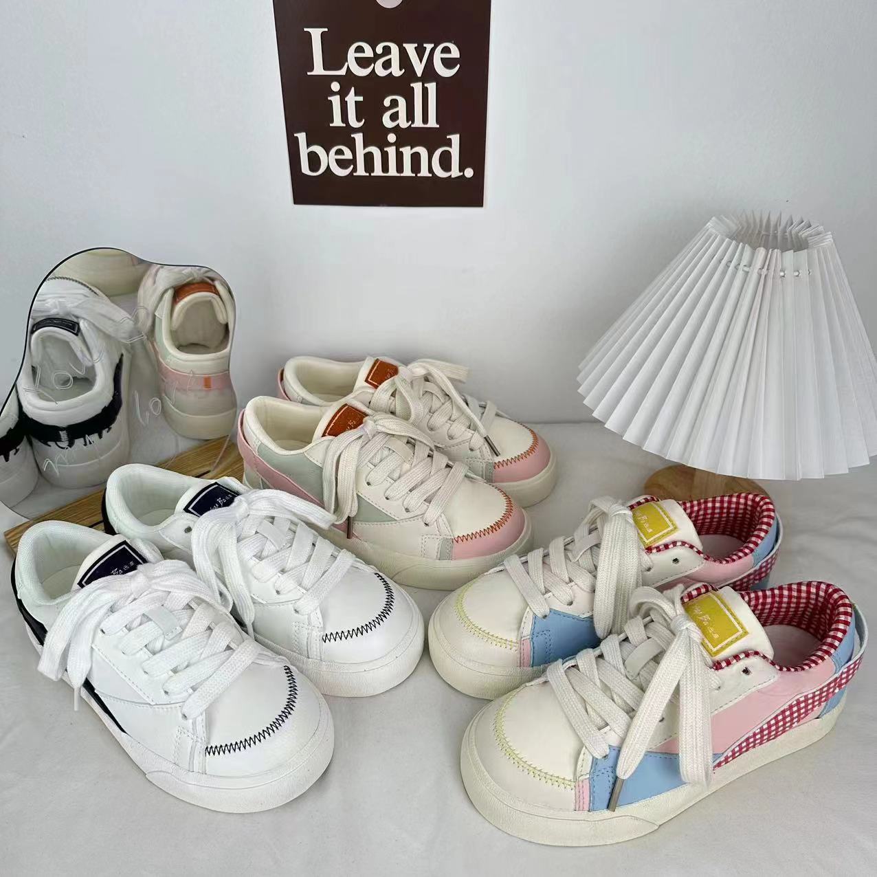 2024 primavera y verano de bajo nivel de color coreano zapatos de lona de mujer Harajuku ventilado puerto callejero de moda zapatos blancos