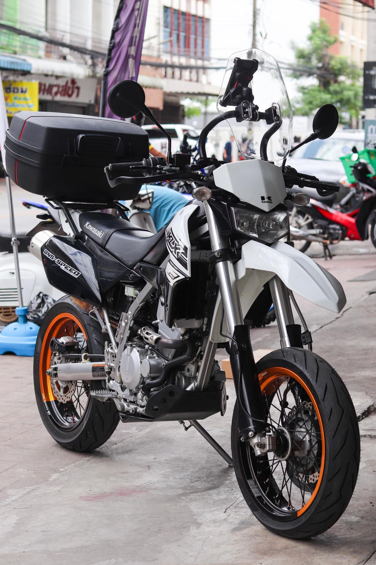 Universal Motorcycle Modified Windshield, Heightened Transparent Front Windshield, Aluminum Alloy Fixed Bracket, Windscreen Accessories