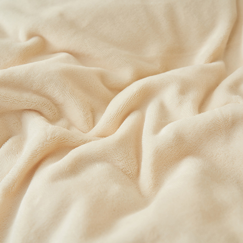 Simple invierno de invierno de cuatro piezas de terciopelo de color sólido, cuatro piezas de terciopelo de invierno de cuatro piezas de terciopelo de franela de tres piezas de cama de cama