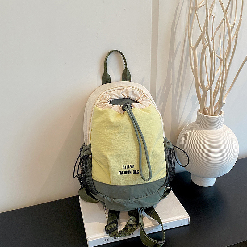 Mochila pequeña al aire libre para mujeres ligera y de alto valor multifuncional, bolso de hombro de doble propósito, bolso de hervidor de agua de senderismo