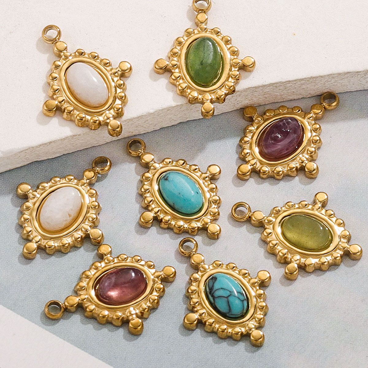 Europa y los Estados Unidos retro elíptico turquesa damas lujo ligero nicho de diseño de alta sensación de orejas collar colgante