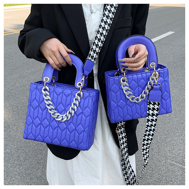 307g Weight Polyester Lining Material Women's Medium All Seasons Pu Leather Solid Color Fashion Chain Square Zipper Handbag