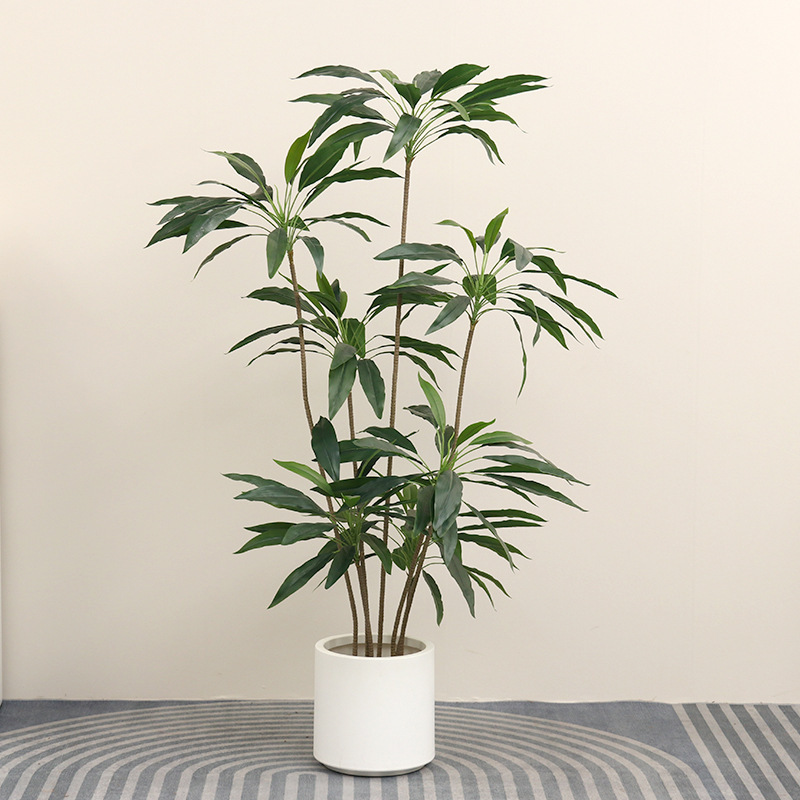 緑植ビロードの軽豪華な高級植物の置物をシミュレーションします。|undefined