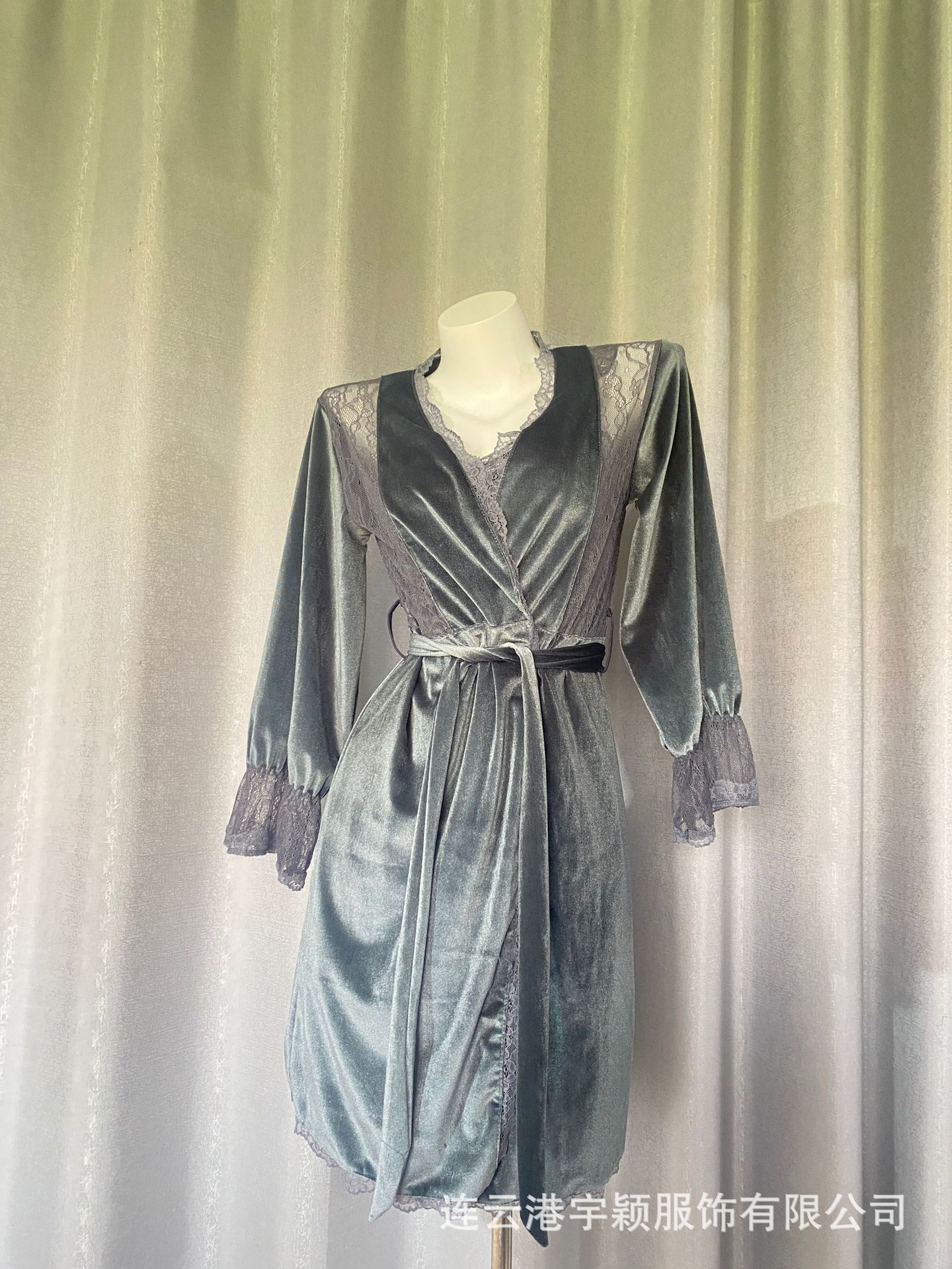 모란 그레이 슈트 (슬링 + 가운)