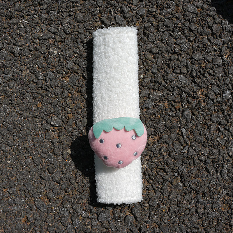 Qìchē – Seat belt shoulder pad Children's Car - lambswool-big-strawberry-25x75cm35g-customizable